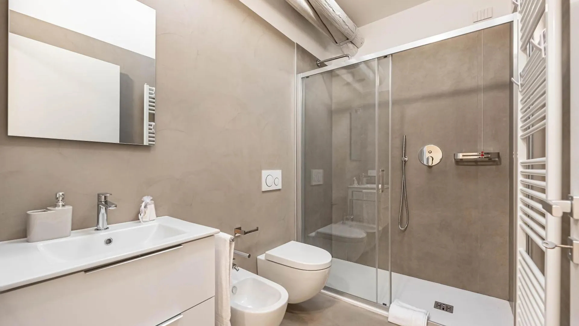 We Home - Romeo&Giulietta Luxury Retreat Werona Apartament